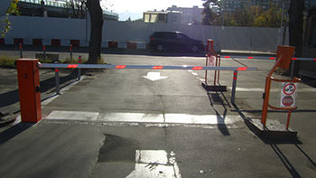 Parking-1.jpg Parking-1.jpg